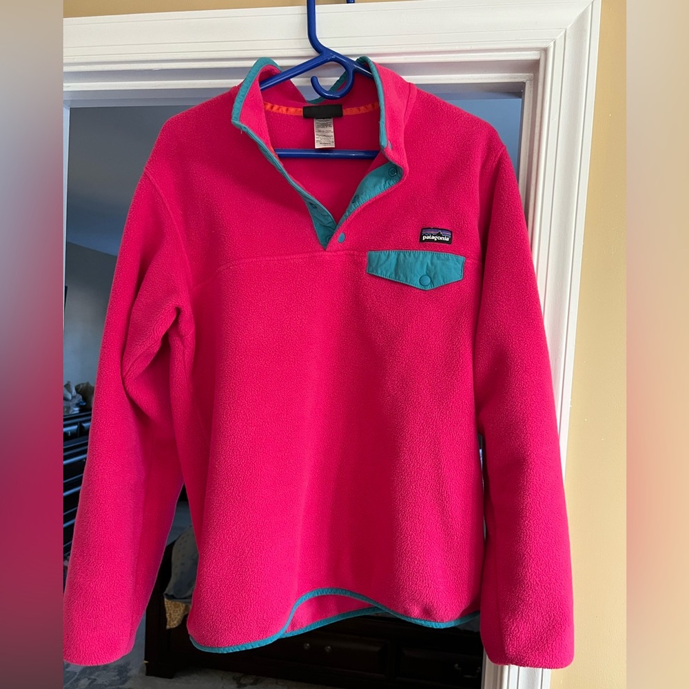Women’s hot pink L Patagonia Synchilla